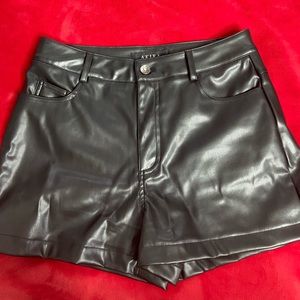 BLACK FAUX LEATHER SHORTS